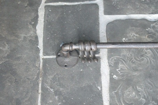 Smeedijzeren wandrek bruin met 6 haken