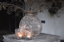 Vergrijsde Nepalese houten pot