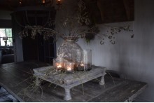 Oude houten bajot tafel