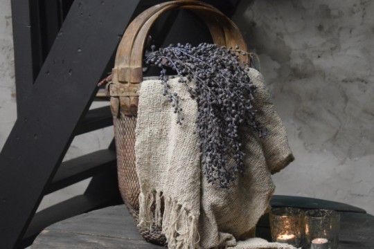 Kunst dadeltak zwart.