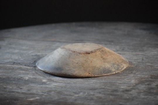 Oud houten schaaltje Nr 12