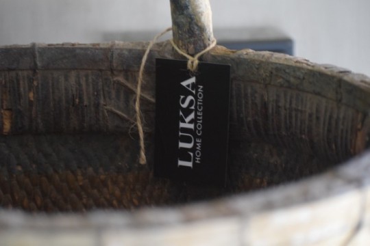 Oude Chinese mand met hengsel