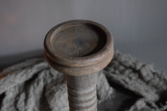 Houten vloerkandelaar Nr 6