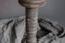 Houten vloerkandelaar Nr 6