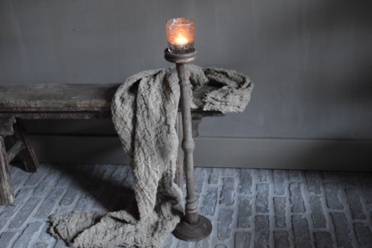 Houten vloerkandelaar Nr 7