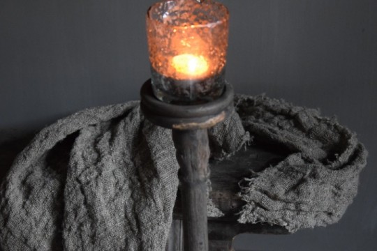 Houten vloerkandelaar Nr 7