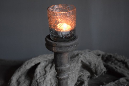 Houten vloerkandelaar Nr 8