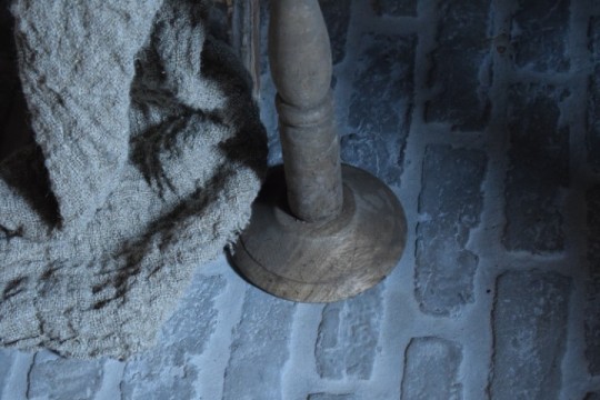 Houten vloerkandelaar Nr 4