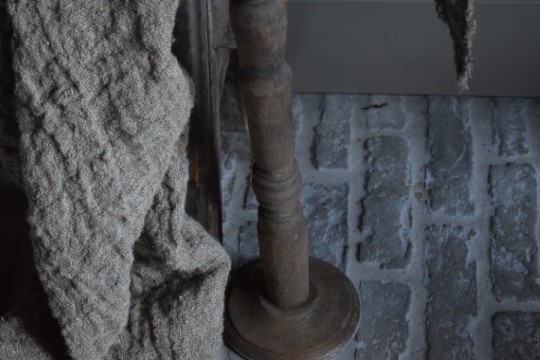 Houten vloerkandelaar Nr 9