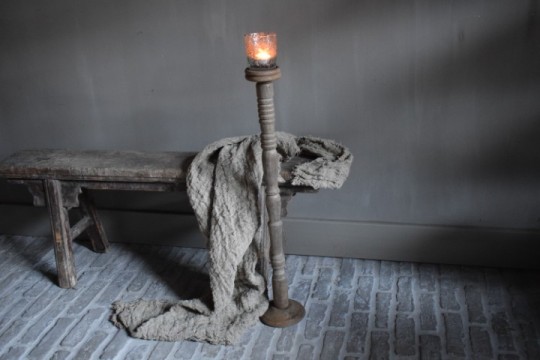 Houten vloerkandelaar Nr 6