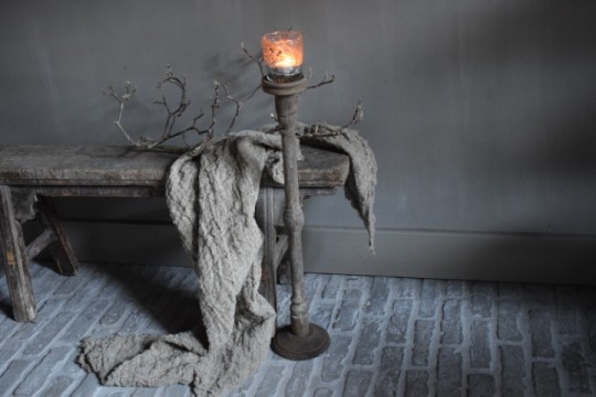 Houten vloerkandelaar Nr 18