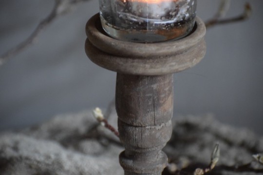 Houten vloerkandelaar Nr 18