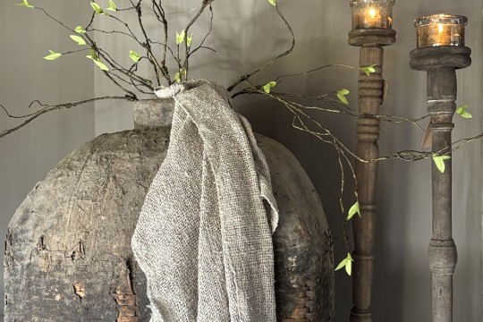 Krul tak met groene blaadjes