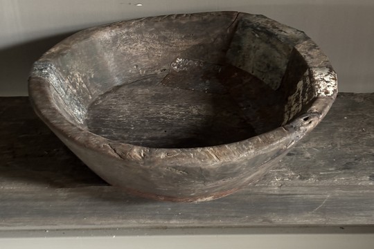 Oude houten schaal