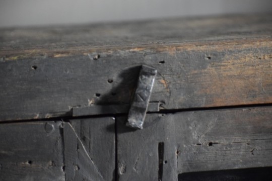 Uniek houten kastje India.