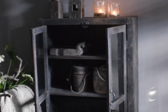 Uniek houten kastje India.