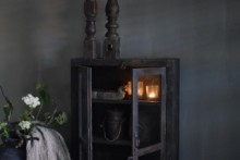 Uniek houten kastje India.