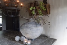 Authentieke grijze tuimelkruik