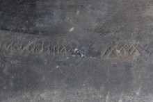 Authentieke grijze tuimelkruik