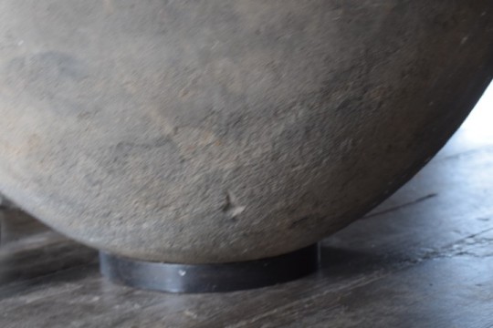 Authentieke grijze tuimelkruik