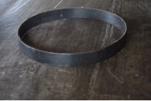 Authentieke grijze tuimelkruik