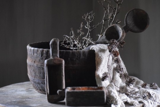 Oud verweerd houten bakje