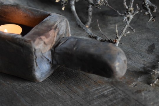 Oud verweerd houten bakje