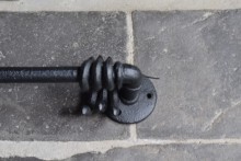 Smeedijzeren wandrek zwart met 3 haken