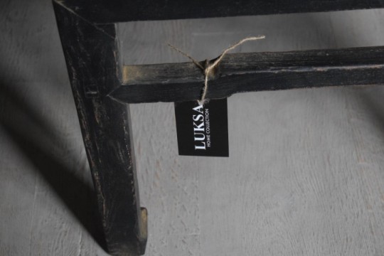 Antieke Chinese bijzettafel Luksa